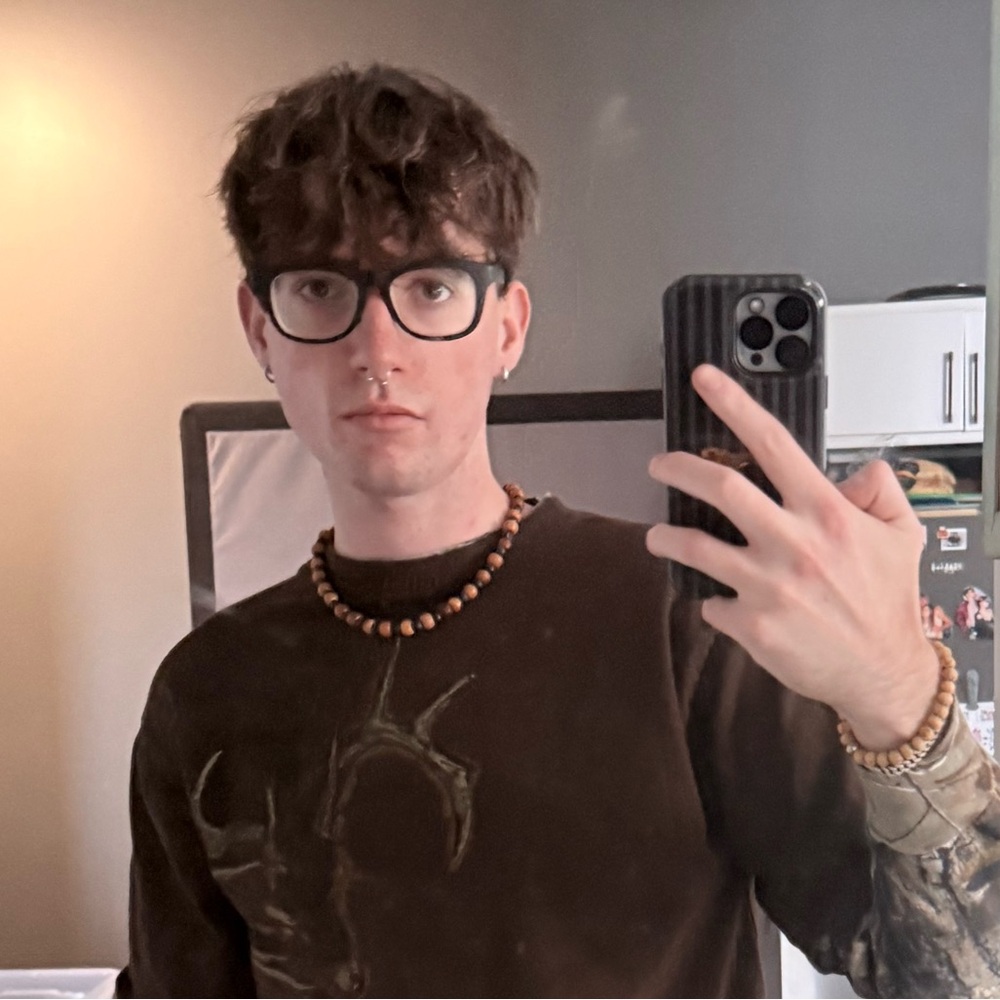 Meet your Posher, Logan